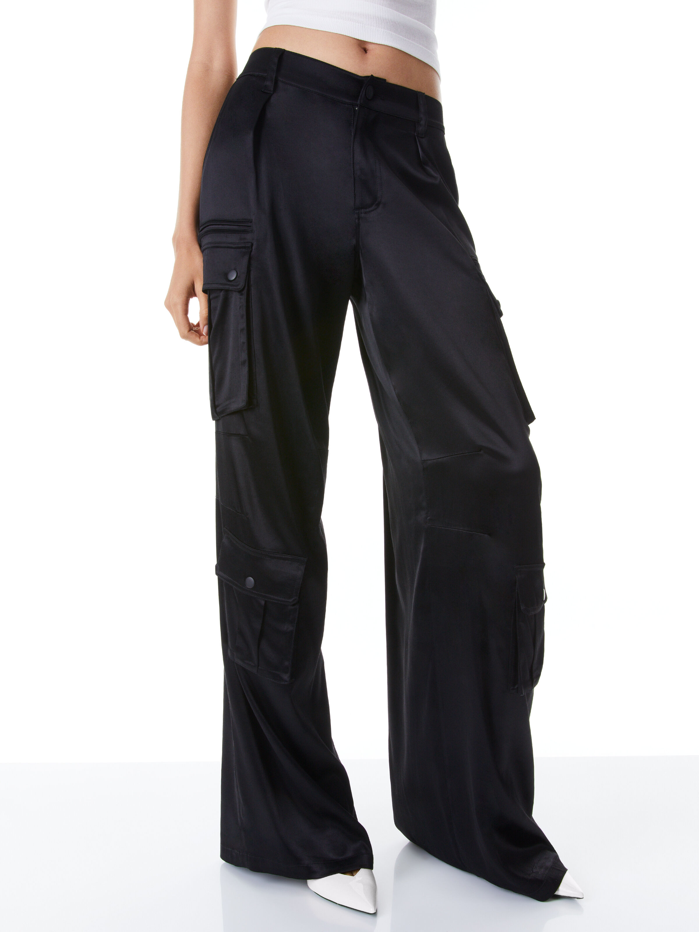 Joette Low Rise Cargo Pant In Black | Alice And Olivia